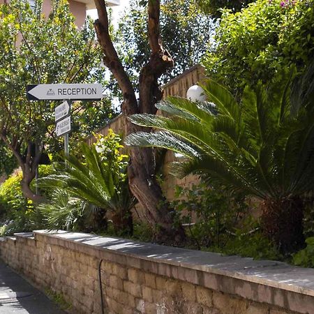 Oasi San Francesco Hotel Rome Exterior photo