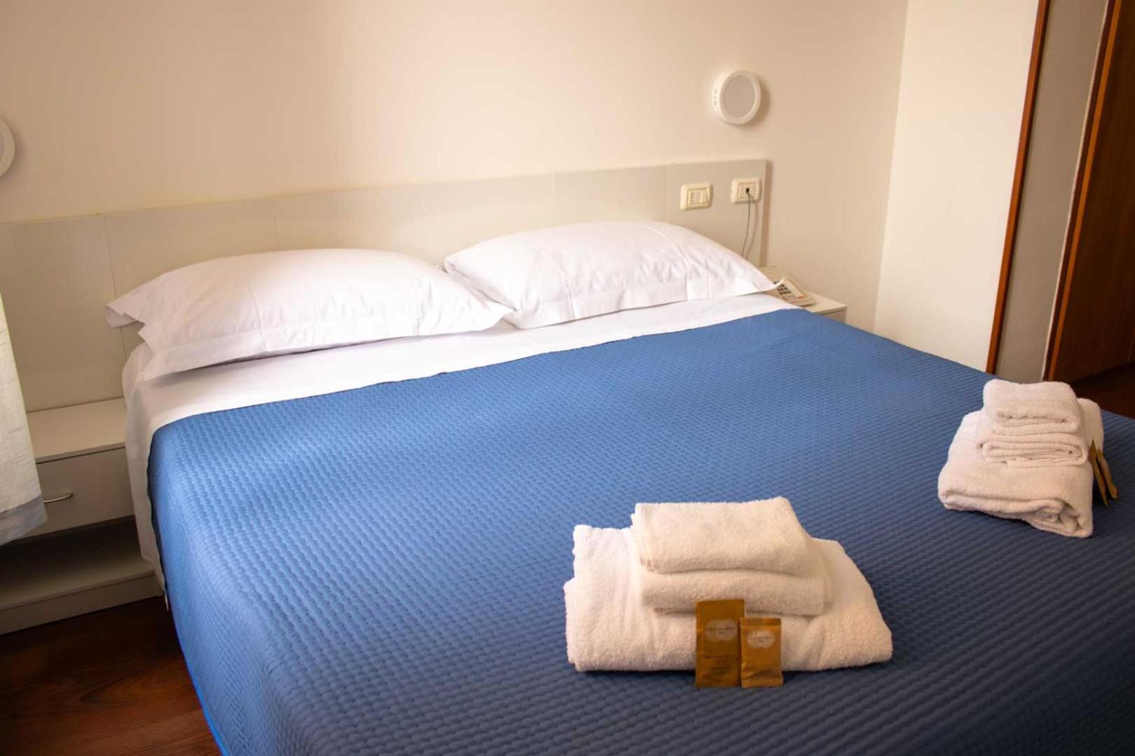 Oasi San Francesco Hotel Rome Exterior photo