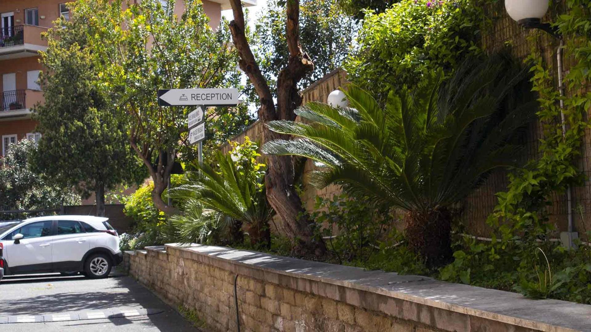 Oasi San Francesco Hotel Rome Exterior photo